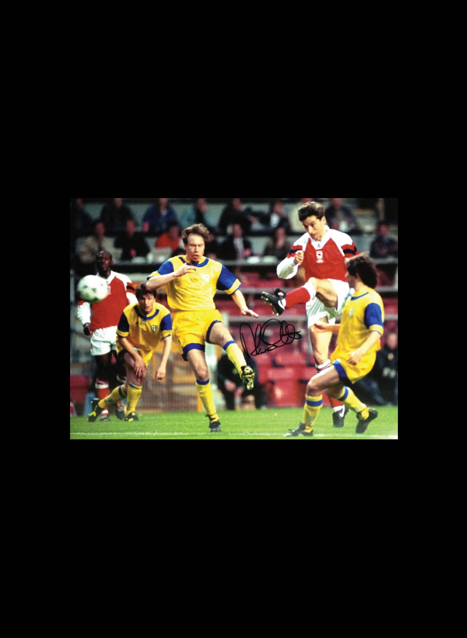 Alan Smith signed 10x8 photo. - Unframed + PS0.00