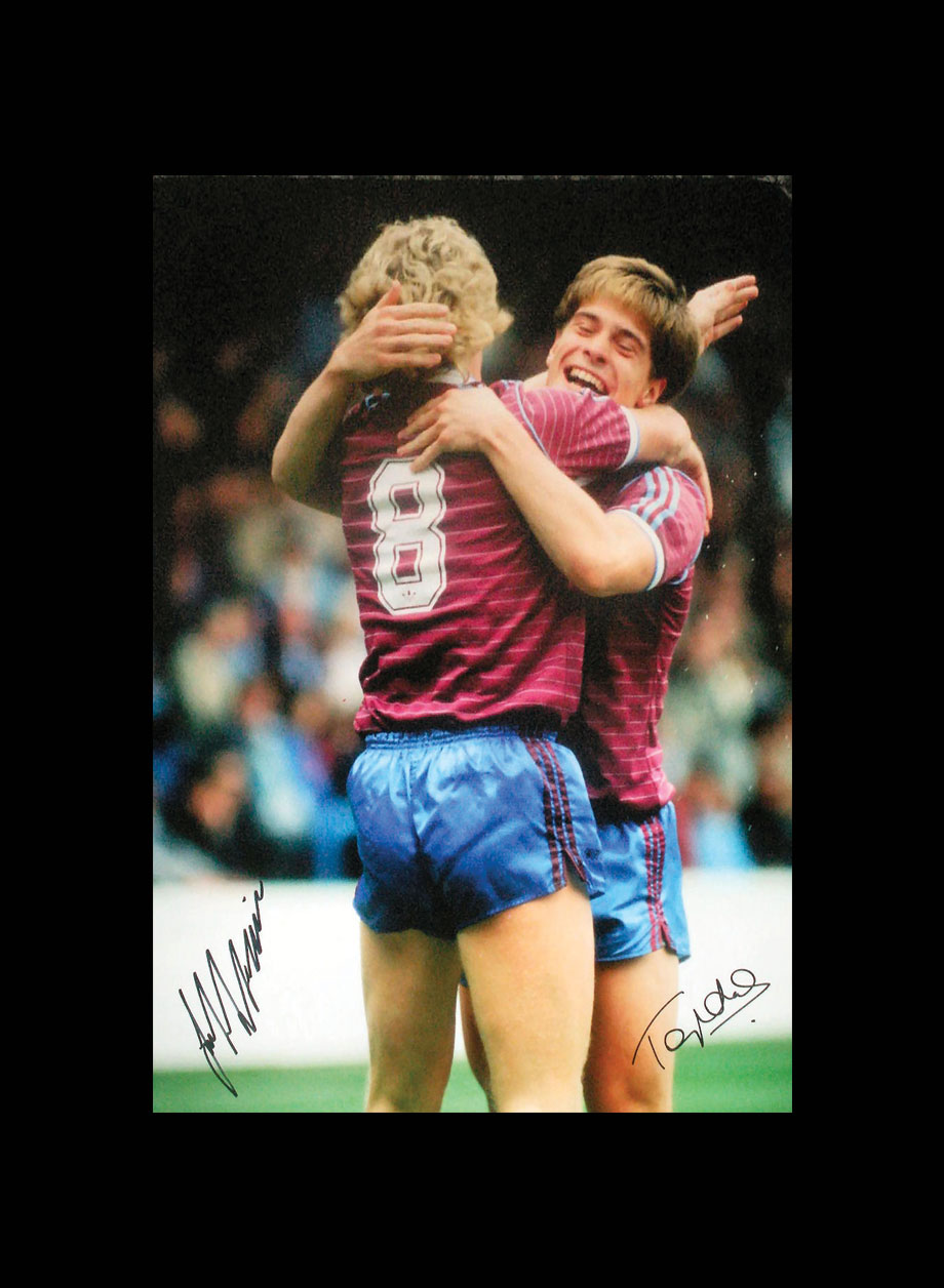 Frank McAvennie & Tony Cottee dual signed photo - Unframed + PS0.00