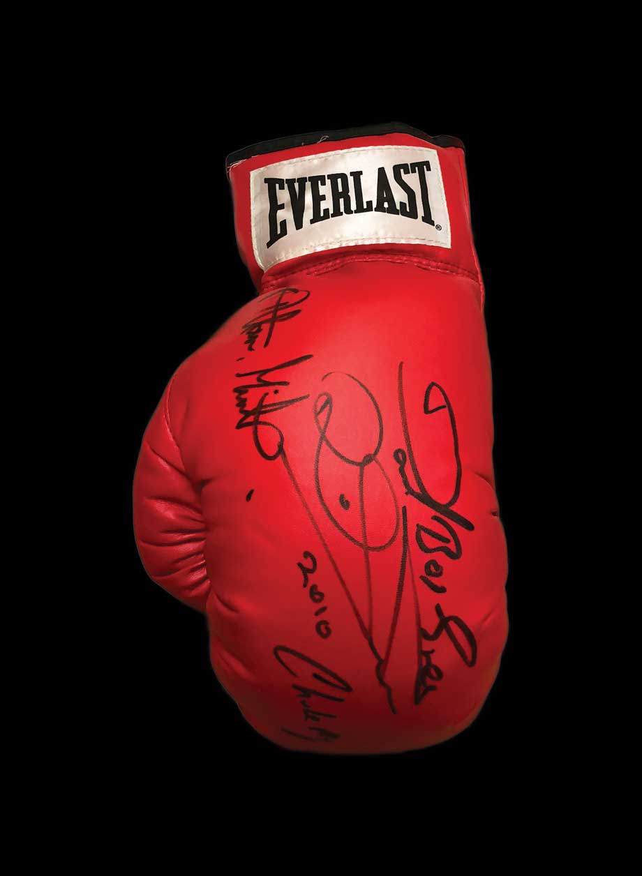 Minter, Dunn, Magri, Green signed boxing glove - Unframed + PS0.00
