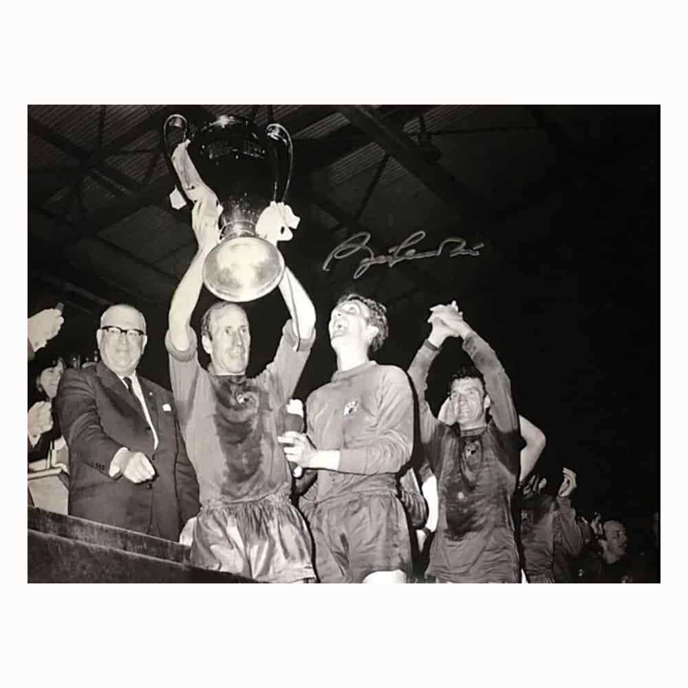 Sir Bobby Charlton signed 1968 European Cup Final photo-image-1808