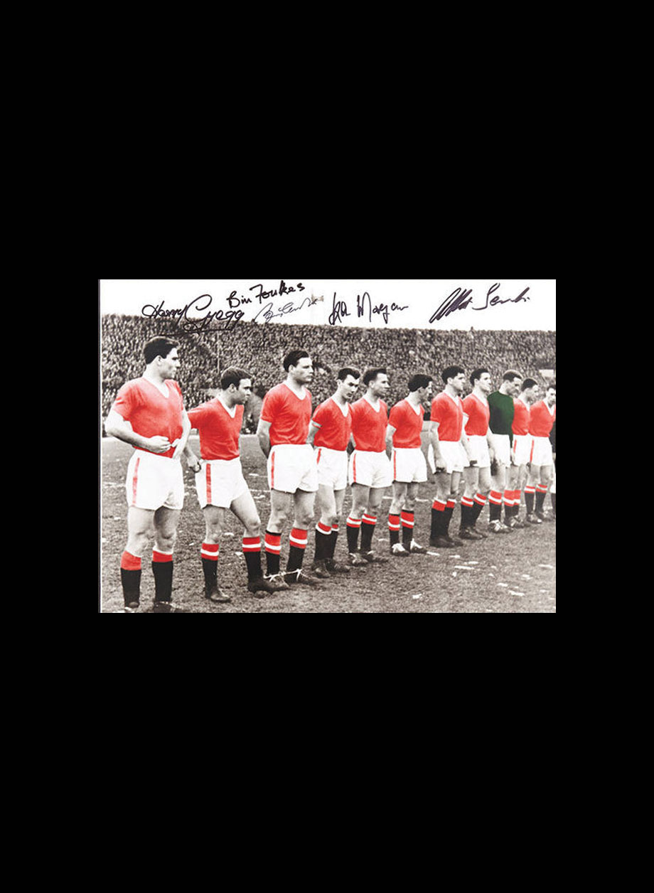 Busby Babes Signed "The Last Lineup" photo signed by 5 - Premium Framing + PS45.00