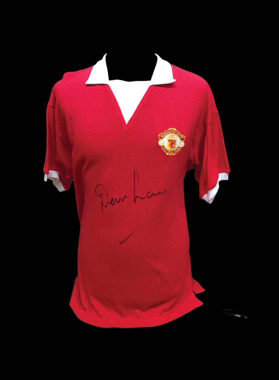 Denis Law signed Manchester United 1970s shirt - Unframed + PS0.00