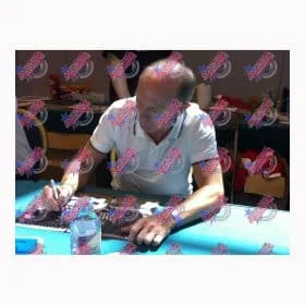 Dennis Tueart podepsal smlouvu s Manchesterem City (foto 2)