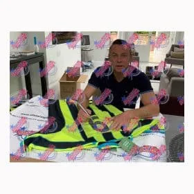 Paul Dickov potpisao dres Manchester Cityja s brojem 9 u finalu doigravanja 1999. - Slika 2