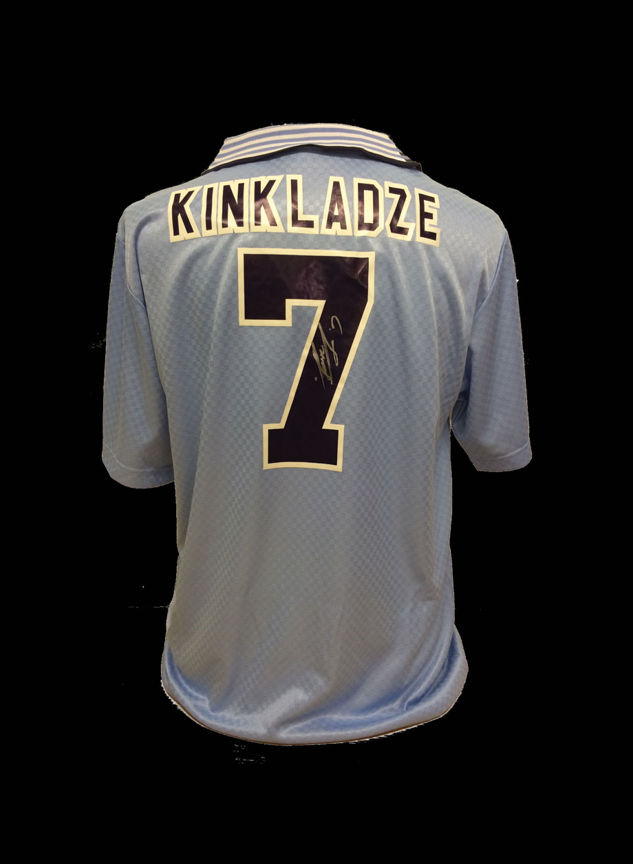 Georgi Kinkladze signed 1996 Manchester City shirt. - Framed + PS95.00