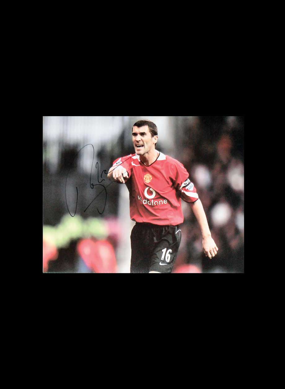 Roy Keane signed Manchester United photo - Premium Framing + PS45.00
