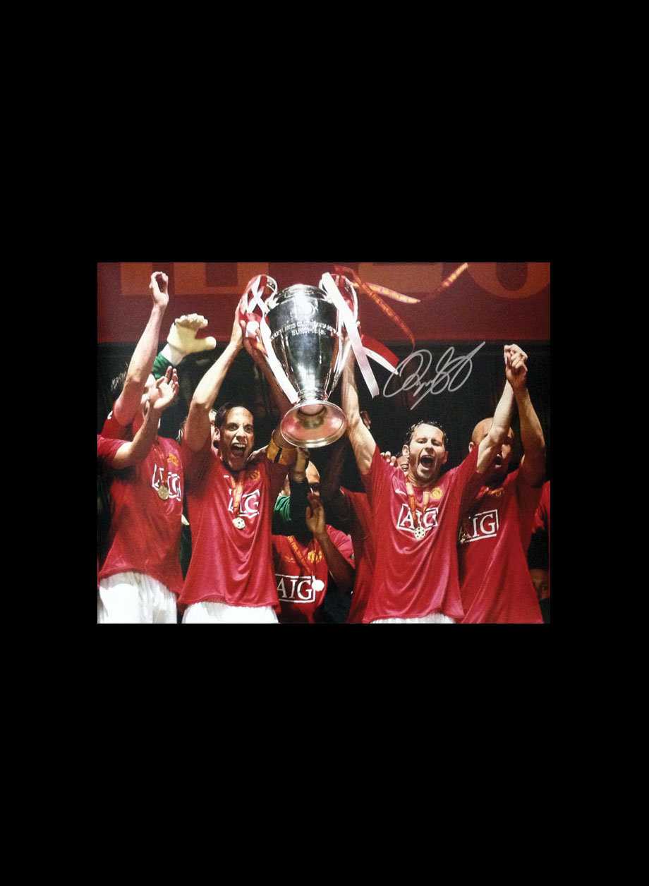 Ryan Giggs Signed Manchester United 2008 Champions League Final photo - Unframed + PS0.00