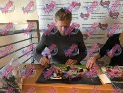 Peter Schmeichel firmó una foto de 1999 - Imagen 2