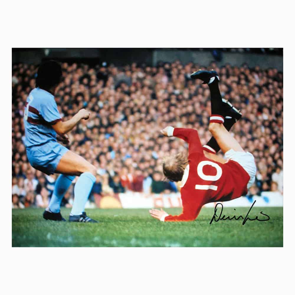 Denis Law signed photo-image-1904