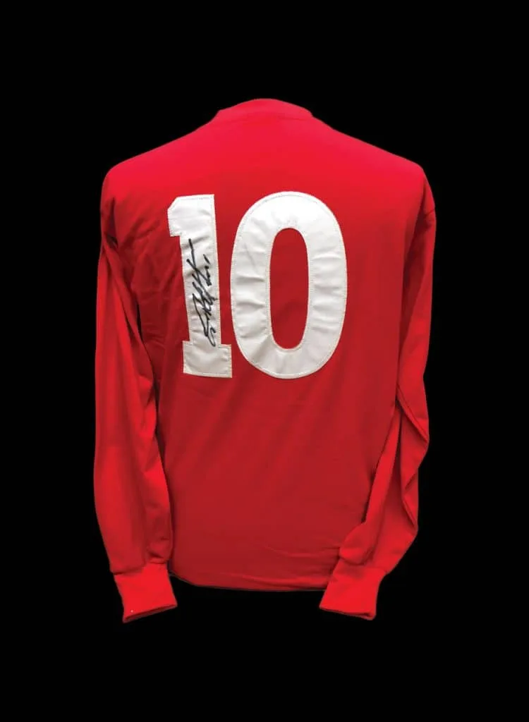 Eusebio a signé le maillot du Portugal pour la Coupe du Monde 1966 - All Star Signings