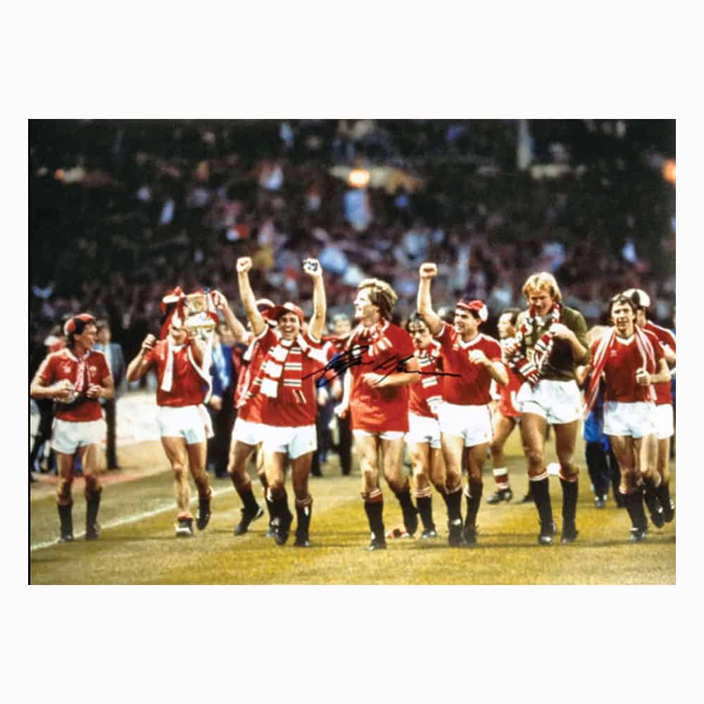 Gordon McQueen Signed Manchester United photo-image-2072