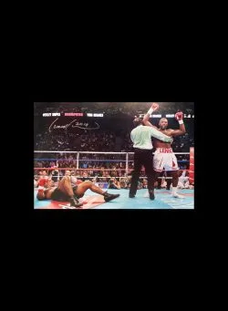 Foto autografata da Lennox Lewis contro Mike Tyson - Immagine 1