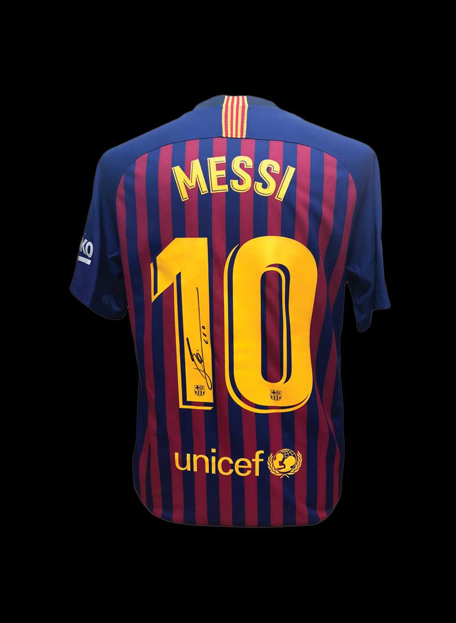 Lionel Messi signed Barcelona 2018/19 shirt - Unframed + PS0.00