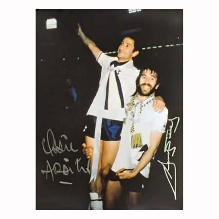 Ossie-Ardiles-Ricky-Villa-divkārši parakstīta fotogrāfija