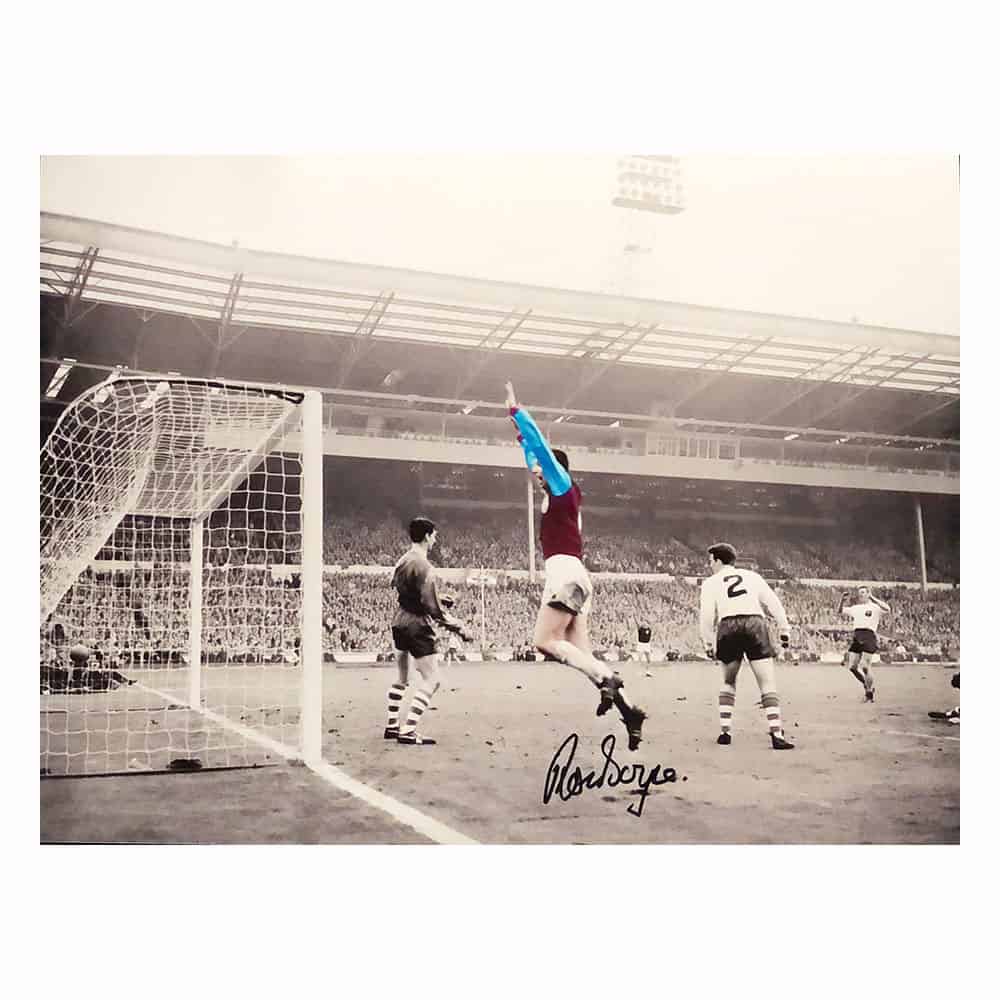 Ronnie Boyce signed 1964 FA Cup photo-image-2460