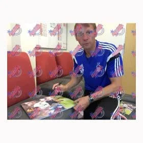 Gesigneerde foto van Stuart Pearce voor Euro 96 - Afbeelding 2