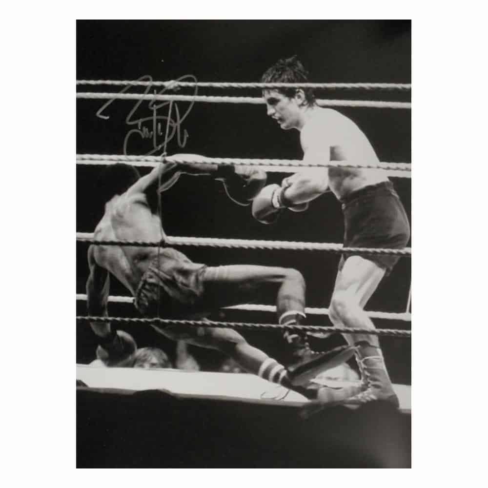 Barry McGuigan signed 16x12 photo-image-3748