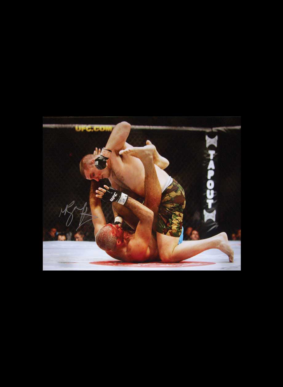 Michael Bisping signed 16x12 photo - Unframed + PS0.00