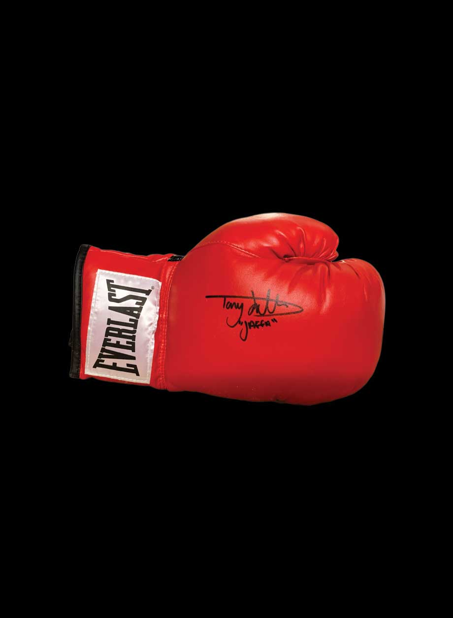 Tony Jeffries signed boxing glove - Unframed + PS0.00