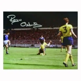 Roger Osborne signed FA Cup Final photo - Image 1