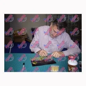 Roger Osborne signed FA Cup Final photo - Image 2