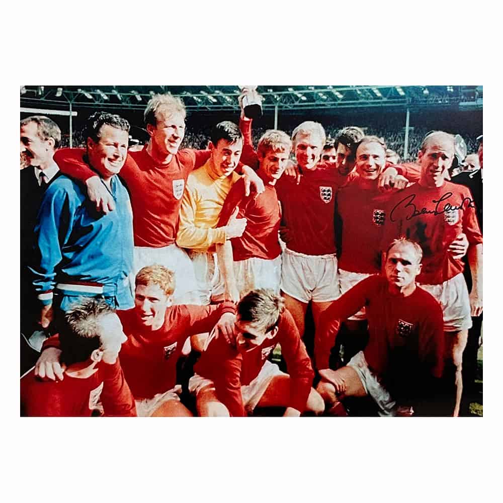 Bobby Charlton signed England 1966 photo-image-4063