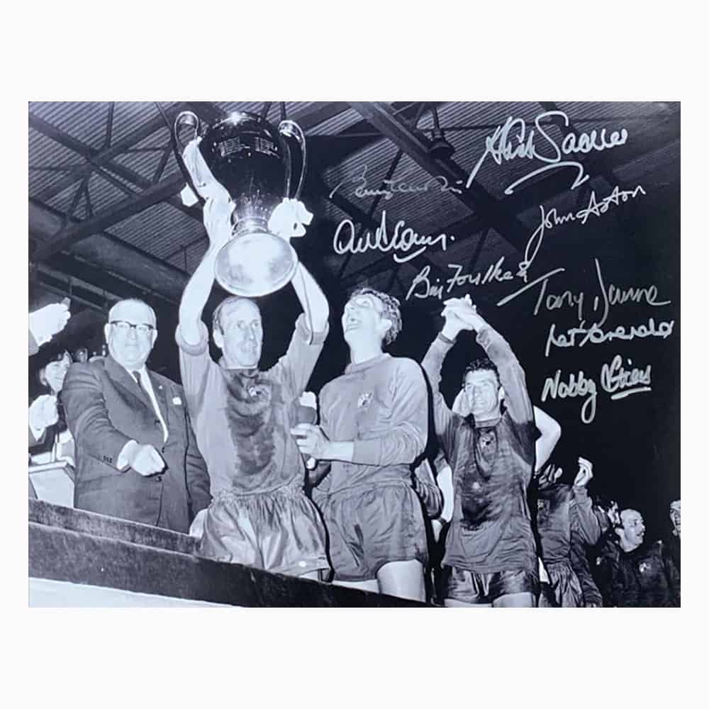 Framed Manchester United 1968 Home Football Shirt Signed By 10 With Charlton Coa - View #2
