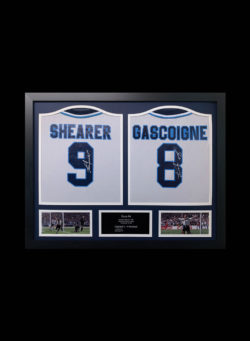 Allstarsignings Framed Paul Gazza Gascoigne dentists chair England signed 16x12 inch photo with COA and proof.