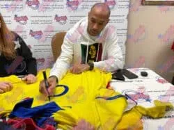 Thierry Henry zarámovaný dres Arsenalu Invincibles z sezóny 2003/04 s podpisem - Obrázek 2