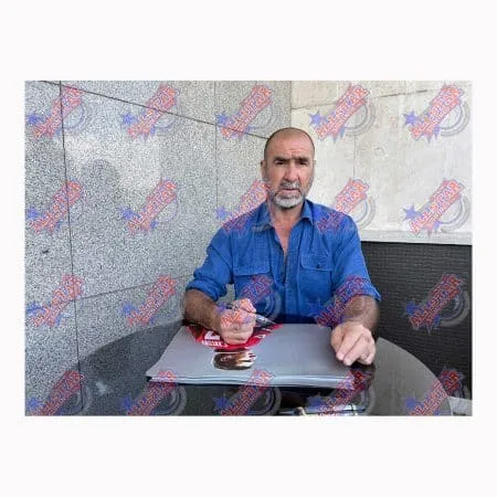Eric Cantona assinou foto do Manchester United - All Star Signings