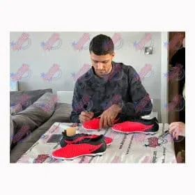 scarpa da calcio Nike autografata da Rodri - Immagine 2