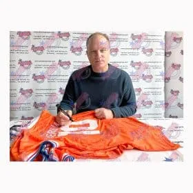 Dennis Bergkamp firmó la camiseta retro de Holanda de 1994 - Imagen 2