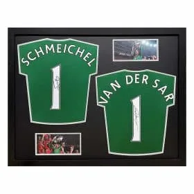 Peter Schmeichel at Edwin Van Der Sar double signed shirt display - Larawan 1